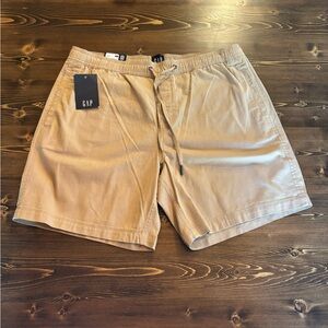 GAP Men's Khaki Flat Front Shorts